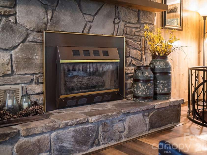 275 Knob Hill Estates Road, Sylva, NC 28779.  MLS# CAR4406505, YatesRealty ID 40155. 