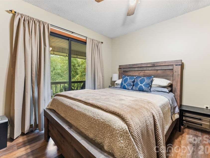 275 Knob Hill Estates Road, Sylva, NC 28779.  MLS# CAR4406505, YatesRealty ID 40155. 