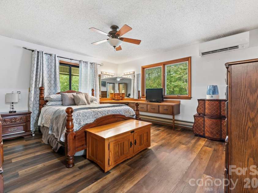 275 Knob Hill Estates Road, Sylva, NC 28779.  MLS# CAR4406505, YatesRealty ID 40155. 