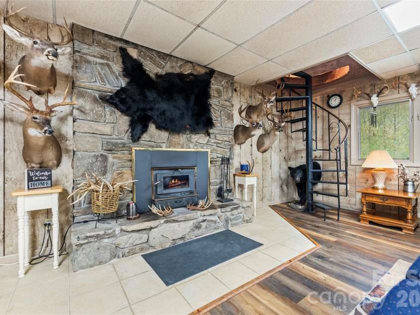 275 Knob Hill Estates Road, Sylva, NC 28779.  MLS# CAR4406505, YatesRealty ID 40155. 
