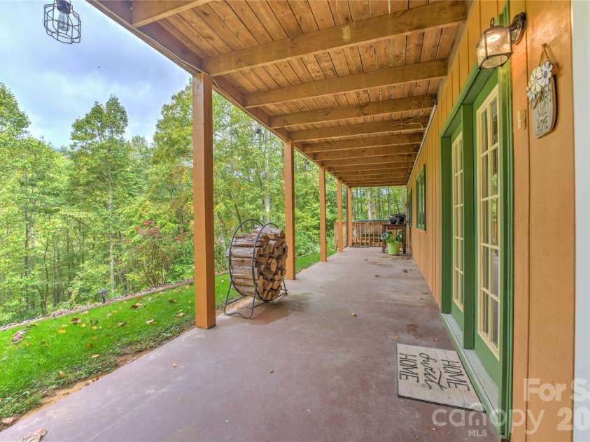 275 Knob Hill Estates Road, Sylva, NC 28779.  MLS# CAR4406505, YatesRealty ID 40155. 