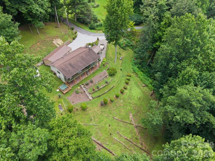 275 Knob Hill Estates Road, Sylva, NC 28779.  MLS# CAR4406505, YatesRealty ID 40155. 