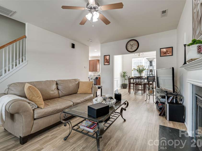 4816 Eagle Creek Drive, Charlotte, NC 28269.  MLS# CAR4405607, YatesRealty ID 40156. 