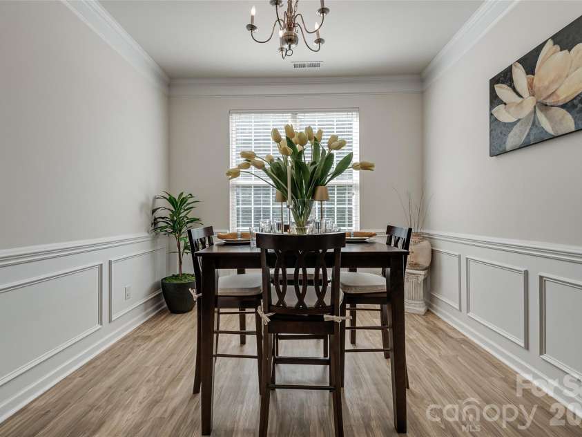 4816 Eagle Creek Drive, Charlotte, NC 28269.  MLS# CAR4405607, YatesRealty ID 40156. 