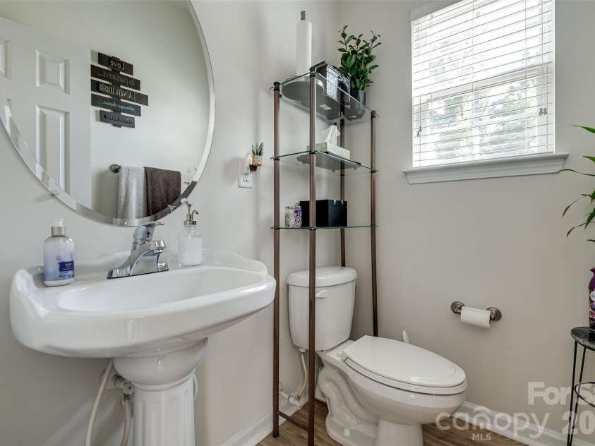 4816 Eagle Creek Drive, Charlotte, NC 28269.  MLS# CAR4405607, YatesRealty ID 40156. 