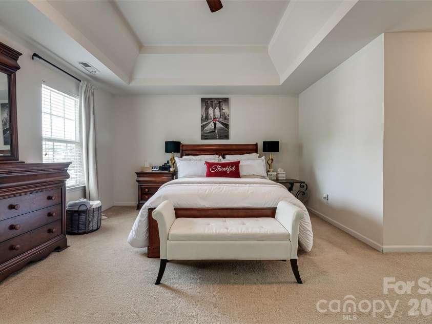 4816 Eagle Creek Drive, Charlotte, NC 28269.  MLS# CAR4405607, YatesRealty ID 40156. 
