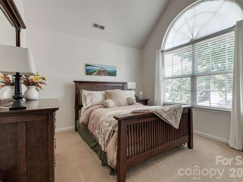 4816 Eagle Creek Drive, Charlotte, NC 28269.  MLS# CAR4405607, YatesRealty ID 40156. 