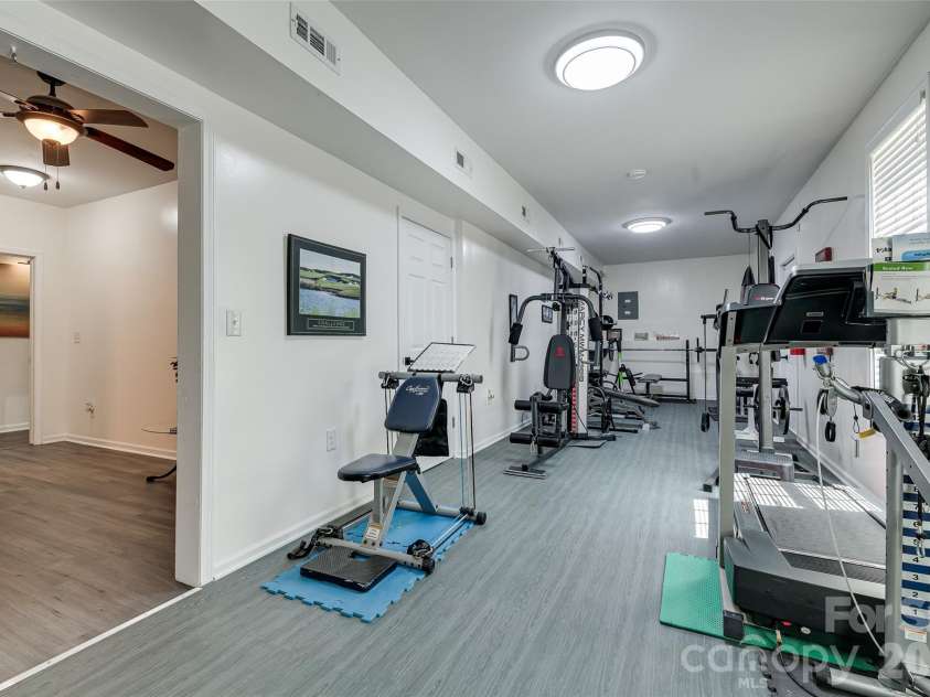 4816 Eagle Creek Drive, Charlotte, NC 28269.  MLS# CAR4405607, YatesRealty ID 40156. 