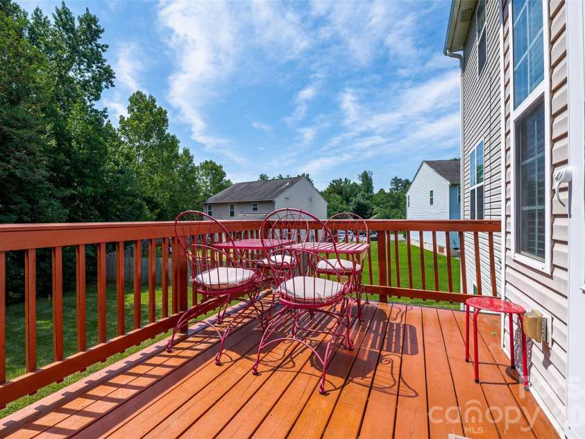 4816 Eagle Creek Drive, Charlotte, NC 28269.  MLS# CAR4405607, YatesRealty ID 40156. 