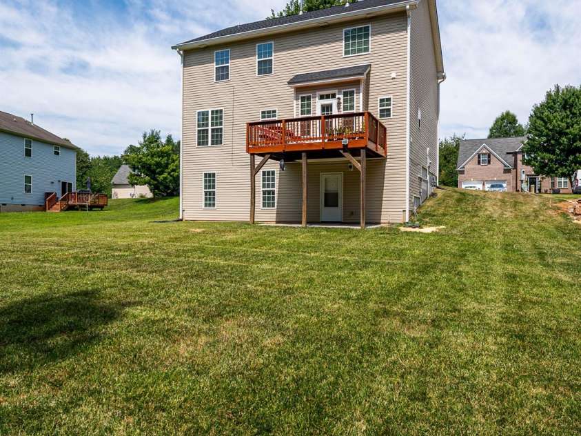 4816 Eagle Creek Drive, Charlotte, NC 28269.  MLS# CAR4405607, YatesRealty ID 40156. 