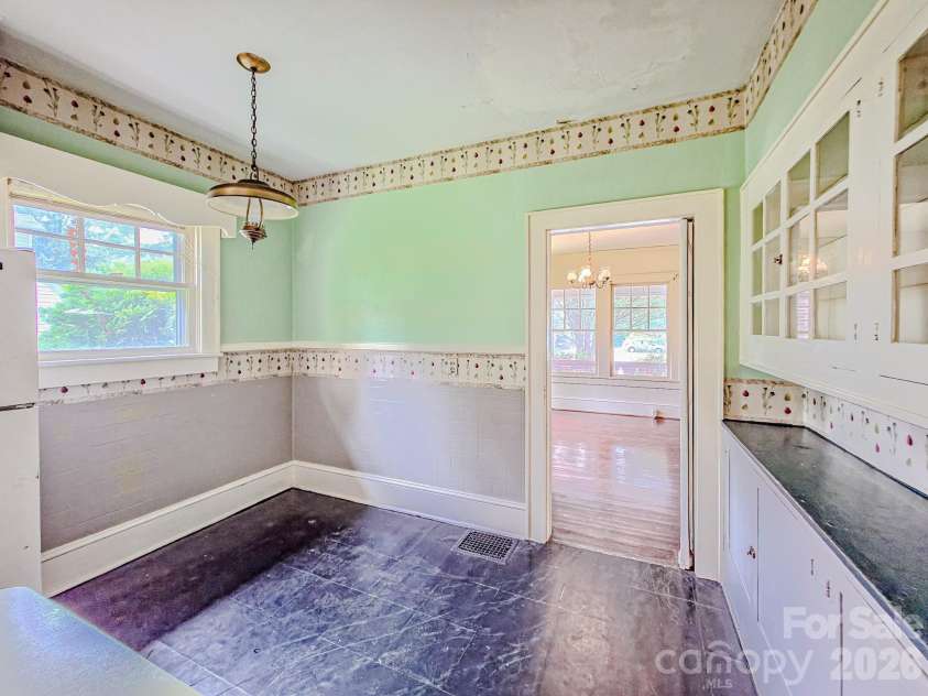 154 Broadway Street, Forest City, NC 28043.  MLS# CAR4406158, YatesRealty ID 40157. 