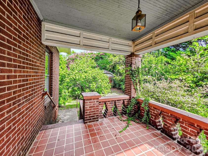 154 Broadway Street, Forest City, NC 28043.  MLS# CAR4406158, YatesRealty ID 40157. 
