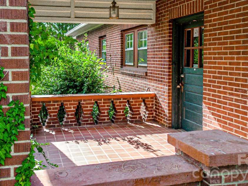 154 Broadway Street, Forest City, NC 28043.  MLS# CAR4406158, YatesRealty ID 40157. 