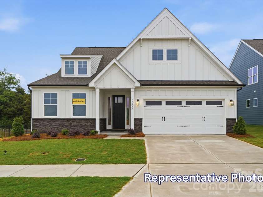 1061 Tradition Club Street, York, SC 29745.  MLS# CAR4408137, YatesRealty ID 40158. Homesite 76 features an Avery L floorplan
