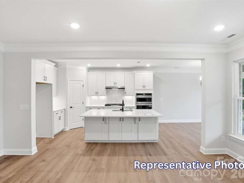 1061 Tradition Club Street, York, SC 29745.  MLS# CAR4408137, YatesRealty ID 40158. Kitchen