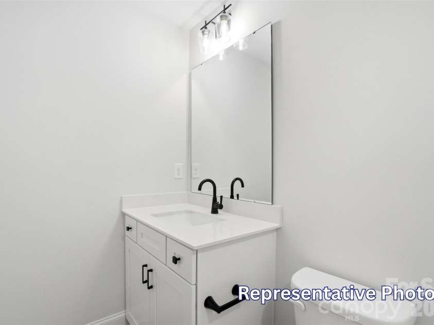 1061 Tradition Club Street, York, SC 29745.  MLS# CAR4408137, YatesRealty ID 40158. Upper level bath