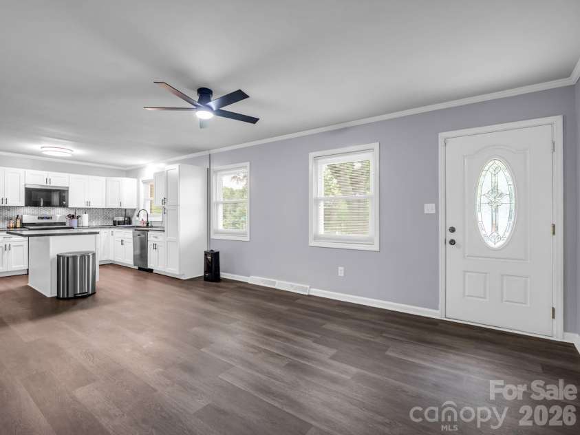 2044 Helen Drive, Gastonia, NC 28054.  MLS# CAR4407254, YatesRealty ID 40159. 