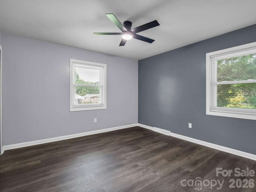 2044 Helen Drive, Gastonia, NC 28054.  MLS# CAR4407254, YatesRealty ID 40159. 