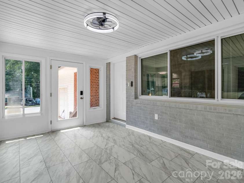 2044 Helen Drive, Gastonia, NC 28054.  MLS# CAR4407254, YatesRealty ID 40159. 