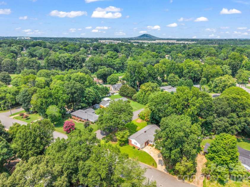 2044 Helen Drive, Gastonia, NC 28054.  MLS# CAR4407254, YatesRealty ID 40159. 