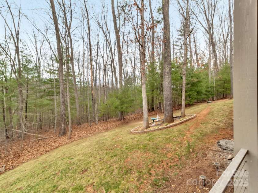 178 Sapphire Place, Clyde, NC 28721.  MLS# CAR4235049, YatesRealty ID 4016. 