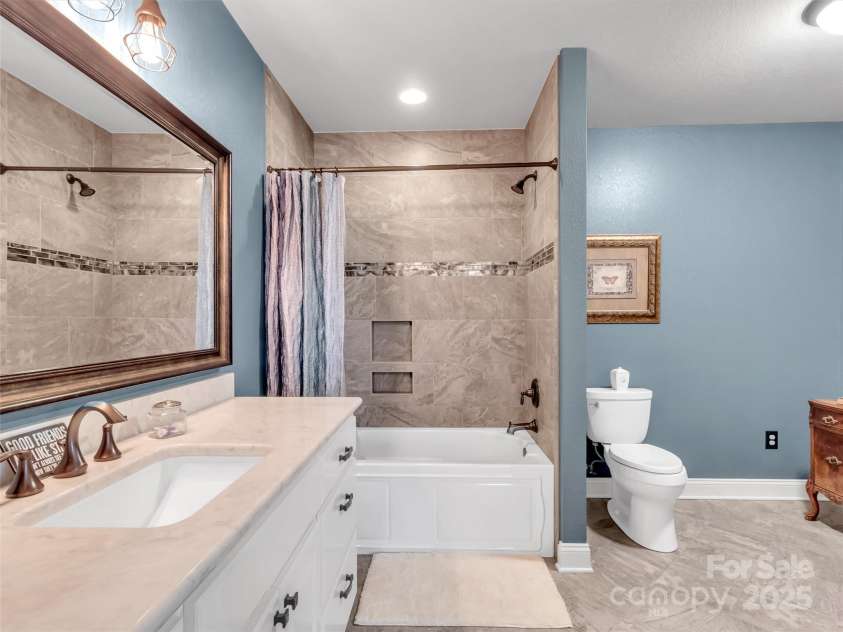 178 Sapphire Place, Clyde, NC 28721.  MLS# CAR4235049, YatesRealty ID 4016. Full Bath on Lower Level