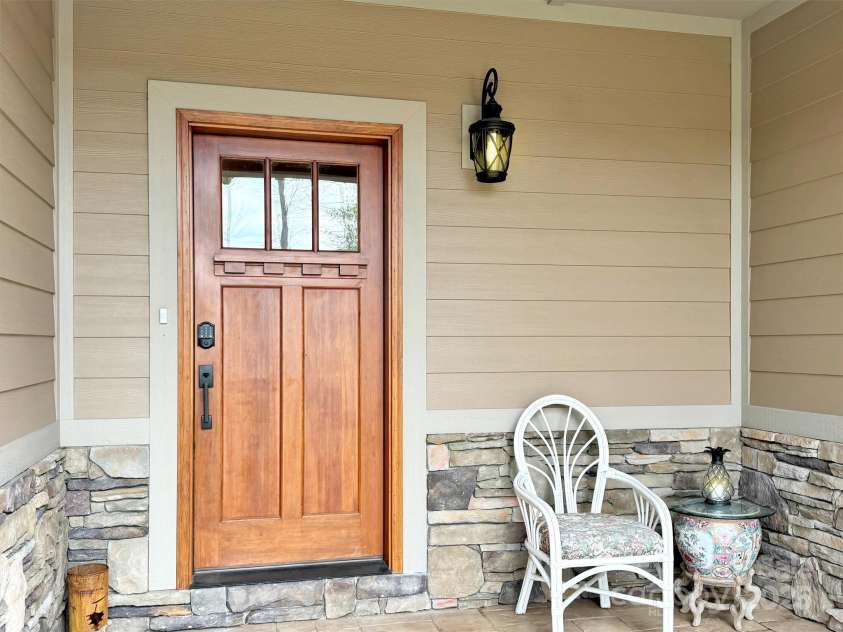 178 Sapphire Place, Clyde, NC 28721.  MLS# CAR4235049, YatesRealty ID 4016. Welcoming Entry