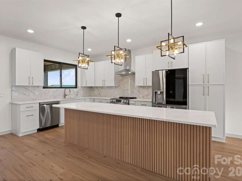 6 Scott Meadows Drive, Asheville, NC 28806.  MLS# CAR4343197, YatesRealty ID 4016. 