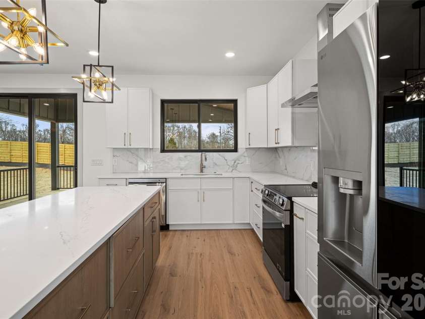 6 Scott Meadows Drive, Asheville, NC 28806.  MLS# CAR4343197, YatesRealty ID 4016. 