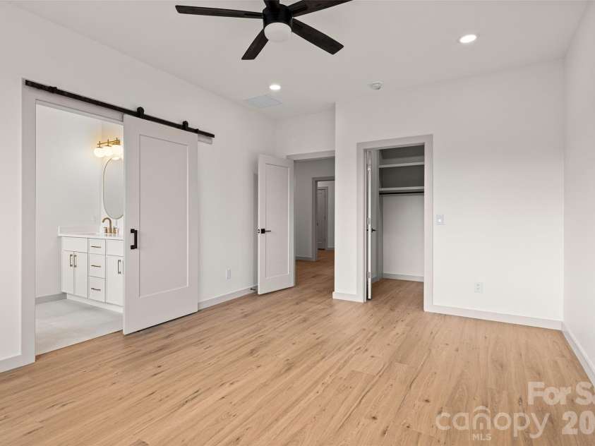 6 Scott Meadows Drive, Asheville, NC 28806.  MLS# CAR4343197, YatesRealty ID 4016. 