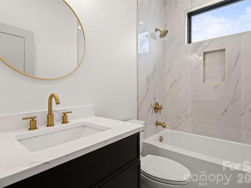 6 Scott Meadows Drive, Asheville, NC 28806.  MLS# CAR4343197, YatesRealty ID 4016. 