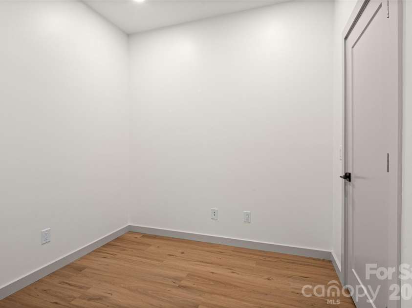 6 Scott Meadows Drive, Asheville, NC 28806.  MLS# CAR4343197, YatesRealty ID 4016. 