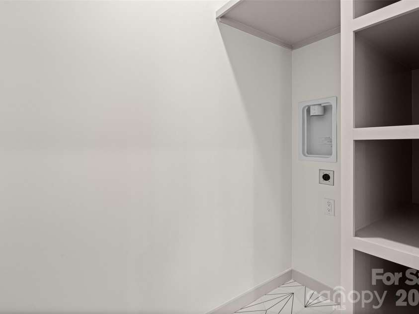 6 Scott Meadows Drive, Asheville, NC 28806.  MLS# CAR4343197, YatesRealty ID 4016. 