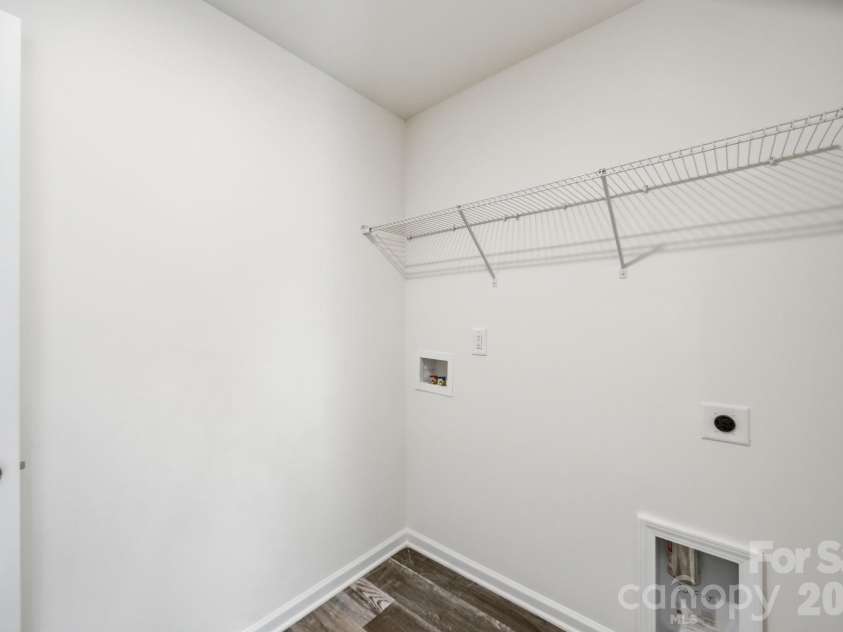 7809 Lane Drive, Charlotte, NC 28212.  MLS# CAR4395836, YatesRealty ID 40163. Laundry Room