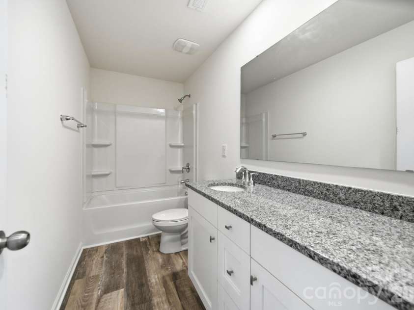 7809 Lane Drive, Charlotte, NC 28212.  MLS# CAR4395836, YatesRealty ID 40163. Secondary Bathroom