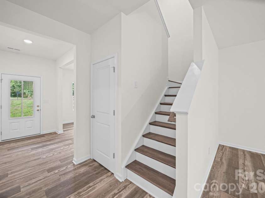 7809 Lane Drive, Charlotte, NC 28212.  MLS# CAR4395836, YatesRealty ID 40163. Staircase