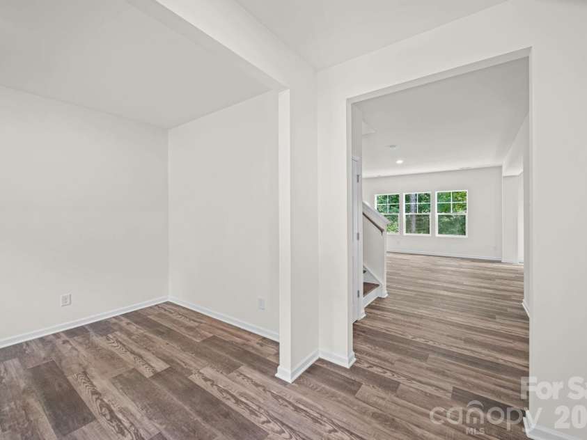 7809 Lane Drive, Charlotte, NC 28212.  MLS# CAR4395836, YatesRealty ID 40163. Study