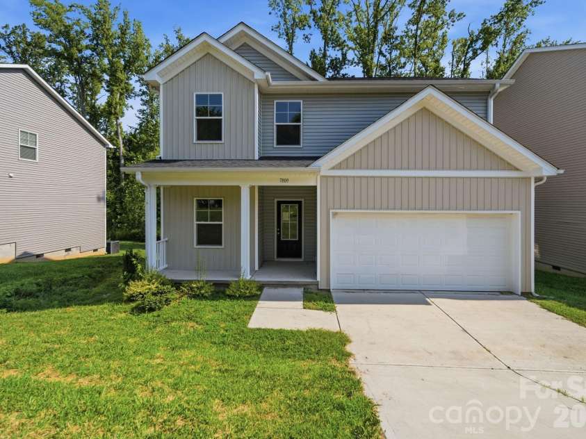 7809 Lane Drive, Charlotte, NC 28212.  MLS# CAR4395836, YatesRealty ID 40163. Welcome home to 7809 E Lane Drive