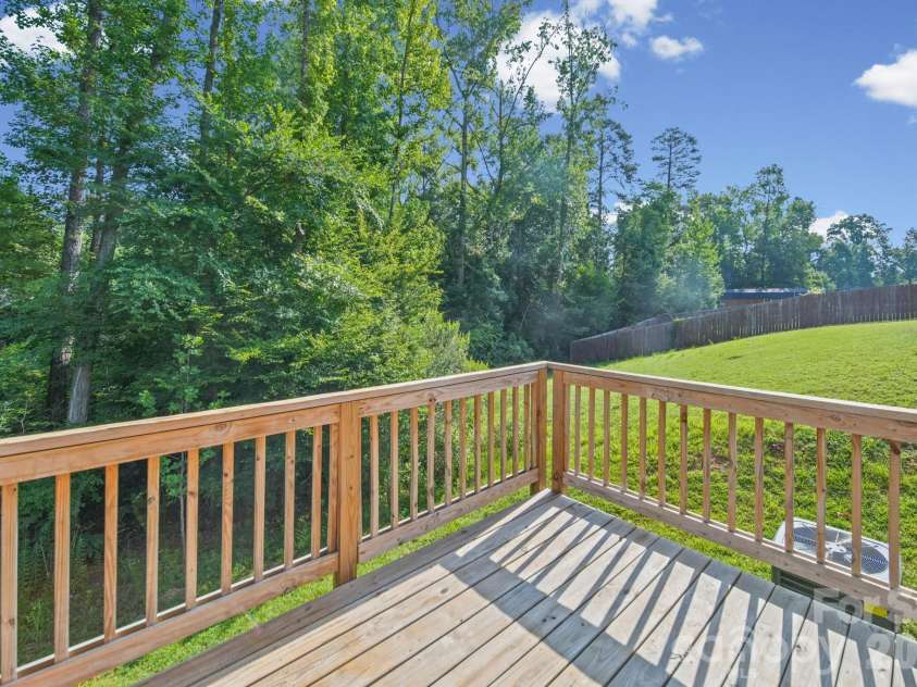 7813 Lane Drive, Charlotte, NC 28212.  MLS# CAR4395840, YatesRealty ID 40164. Deck