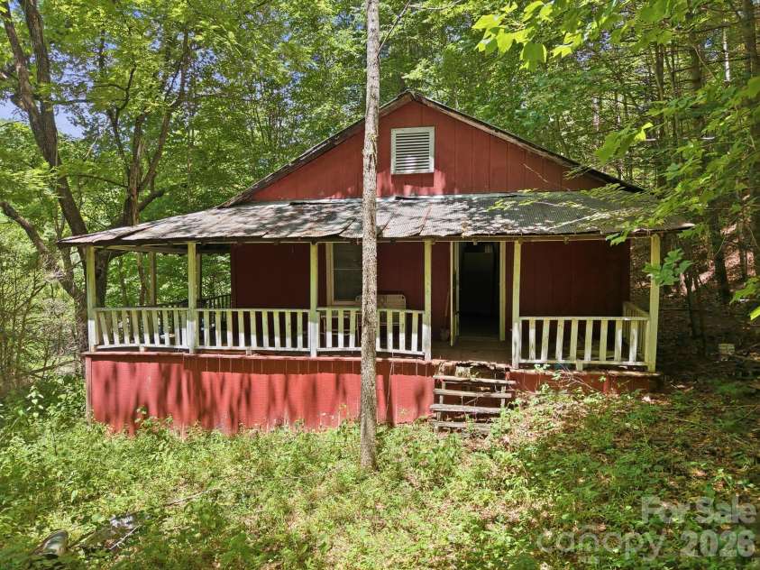 1158 Dark Ridge Road, Sylva, NC 28779.  MLS# CAR4407503, YatesRealty ID 40166. 