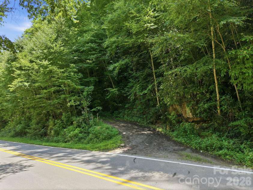1158 Dark Ridge Road, Sylva, NC 28779.  MLS# CAR4407503, YatesRealty ID 40166. 
