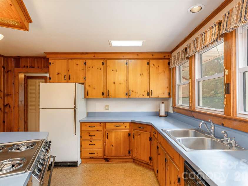 788 Old NC 280 Highway, Pisgah Forest, NC 28768.  MLS# CAR4405413, YatesRealty ID 4017. 