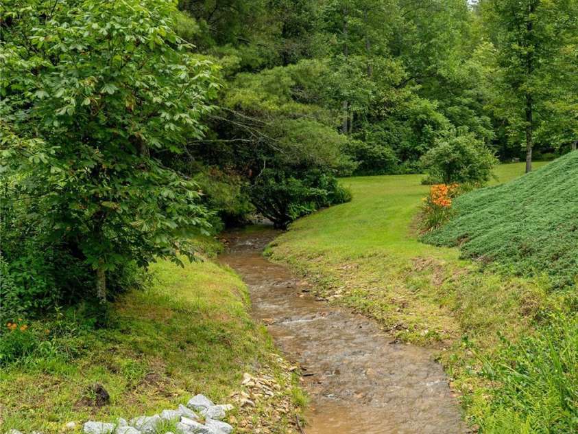 788 Old NC 280 Highway, Pisgah Forest, NC 28768.  MLS# CAR4405413, YatesRealty ID 4017. 