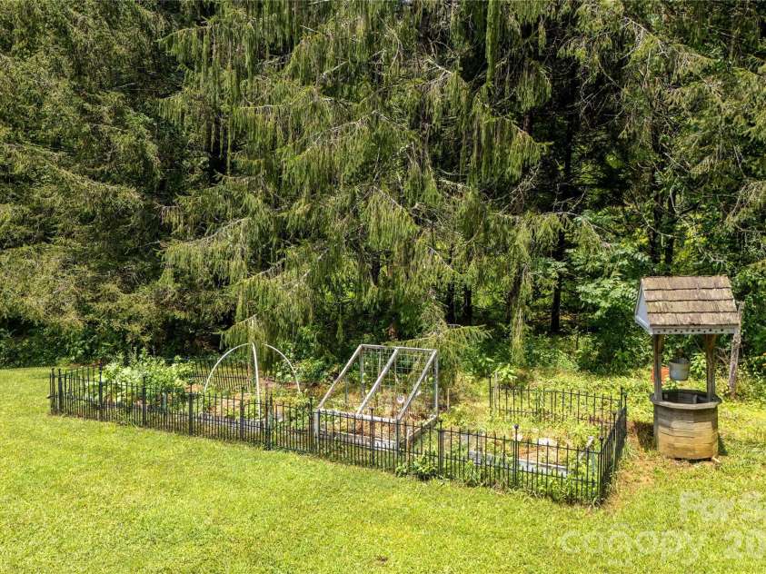 788 Old NC 280 Highway, Pisgah Forest, NC 28768.  MLS# CAR4405413, YatesRealty ID 4017. 