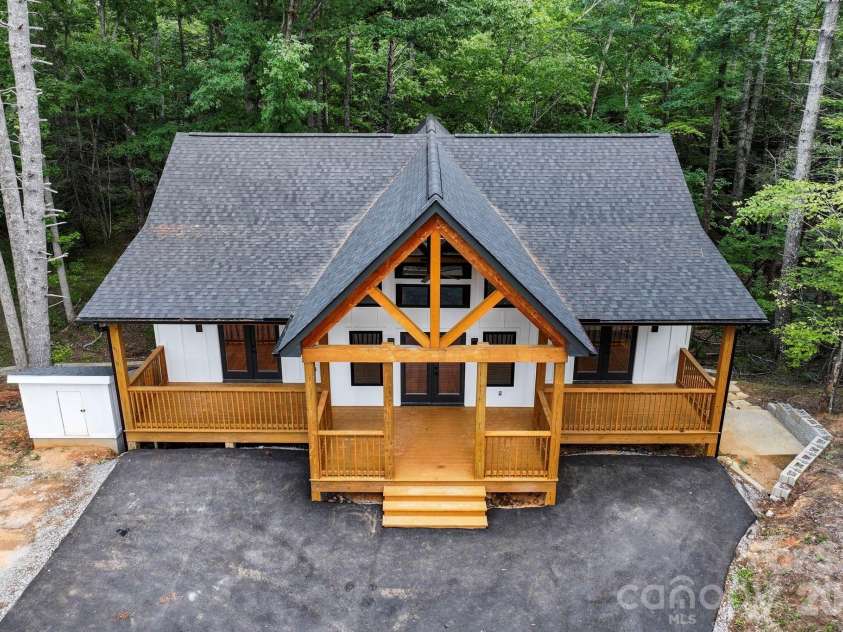 338 Hawks Terrace, Lake Lure, NC 28746.  MLS# CAR4406577, YatesRealty ID 40173. 