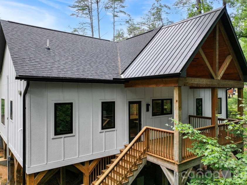 338 Hawks Terrace, Lake Lure, NC 28746.  MLS# CAR4406577, YatesRealty ID 40173. 