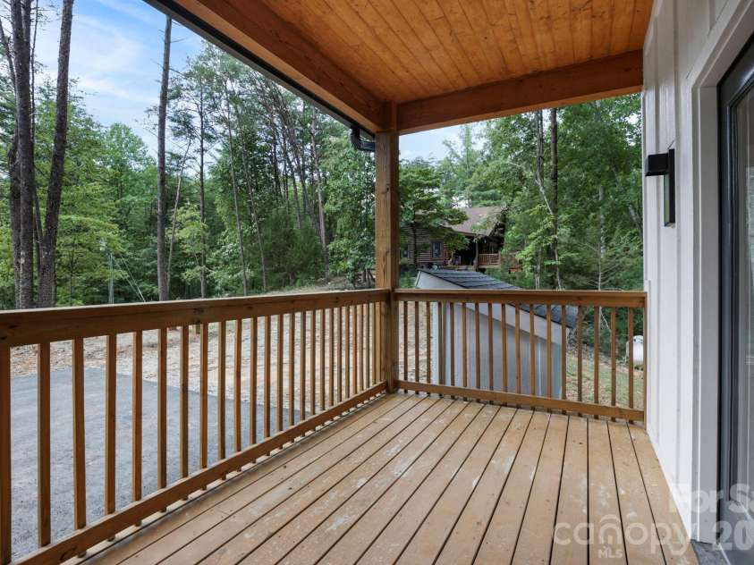 338 Hawks Terrace, Lake Lure, NC 28746.  MLS# CAR4406577, YatesRealty ID 40173. 