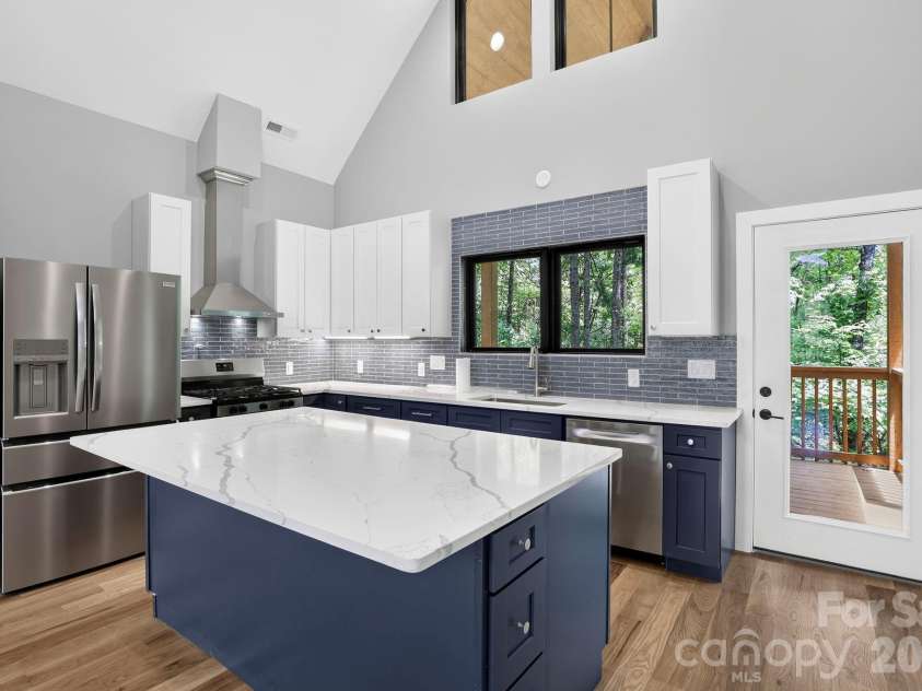 338 Hawks Terrace, Lake Lure, NC 28746.  MLS# CAR4406577, YatesRealty ID 40173. 