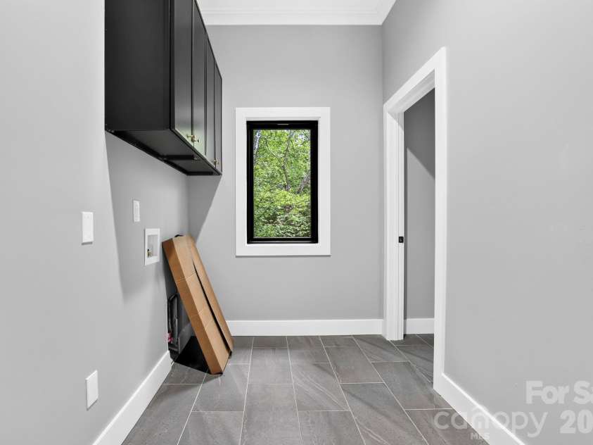 338 Hawks Terrace, Lake Lure, NC 28746.  MLS# CAR4406577, YatesRealty ID 40173. 