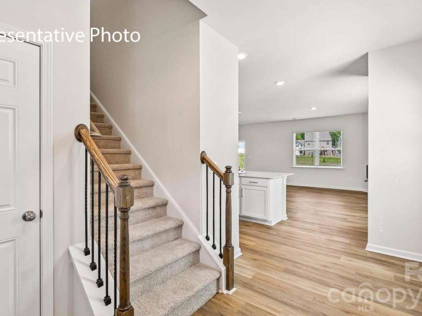 1437 7th Street Drive, Hickory, NC 28601.  MLS# CAR4408547, YatesRealty ID 40175. 